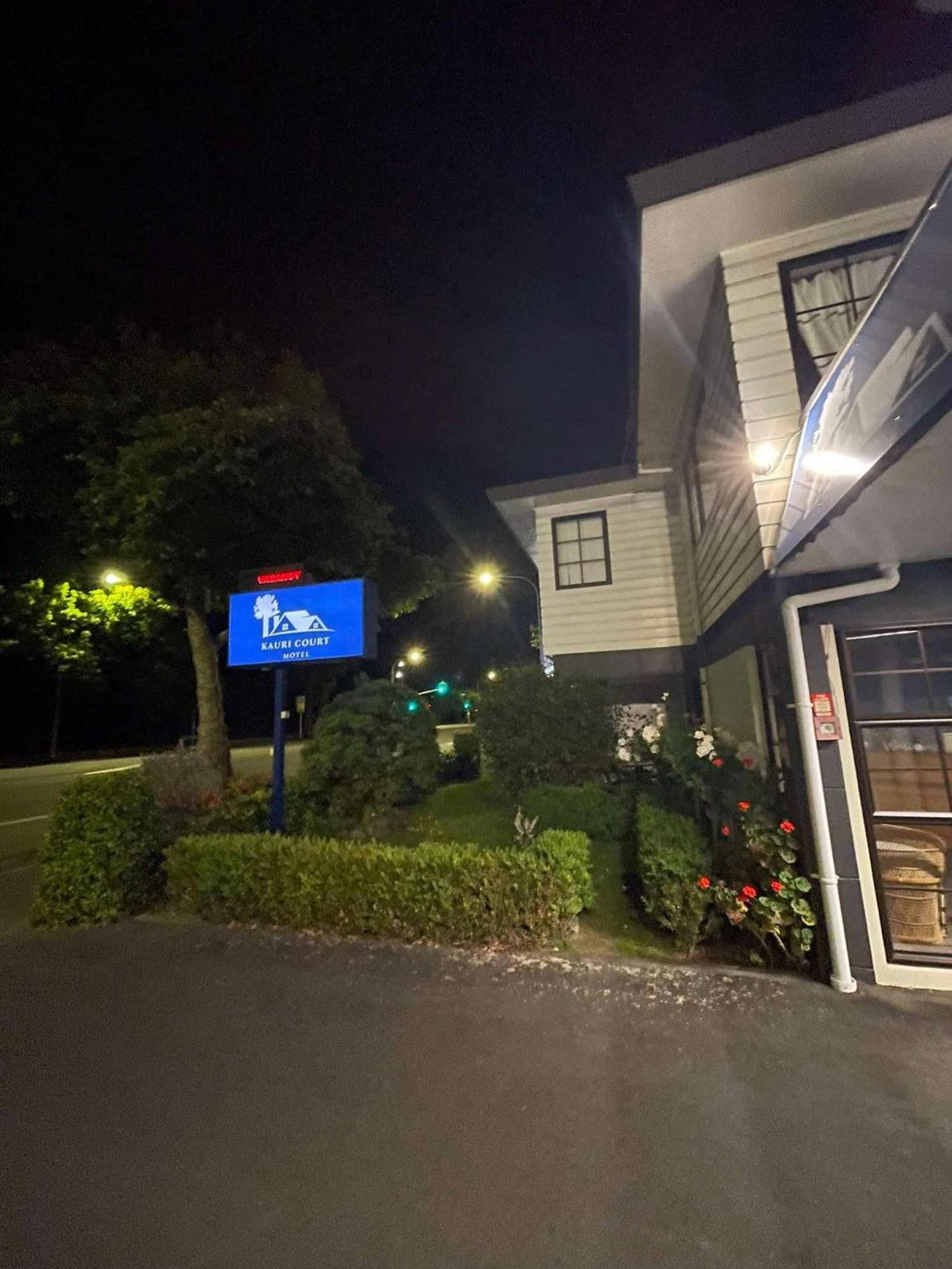 Kauri Court Motel Палмерстон-Норт Экстерьер фото