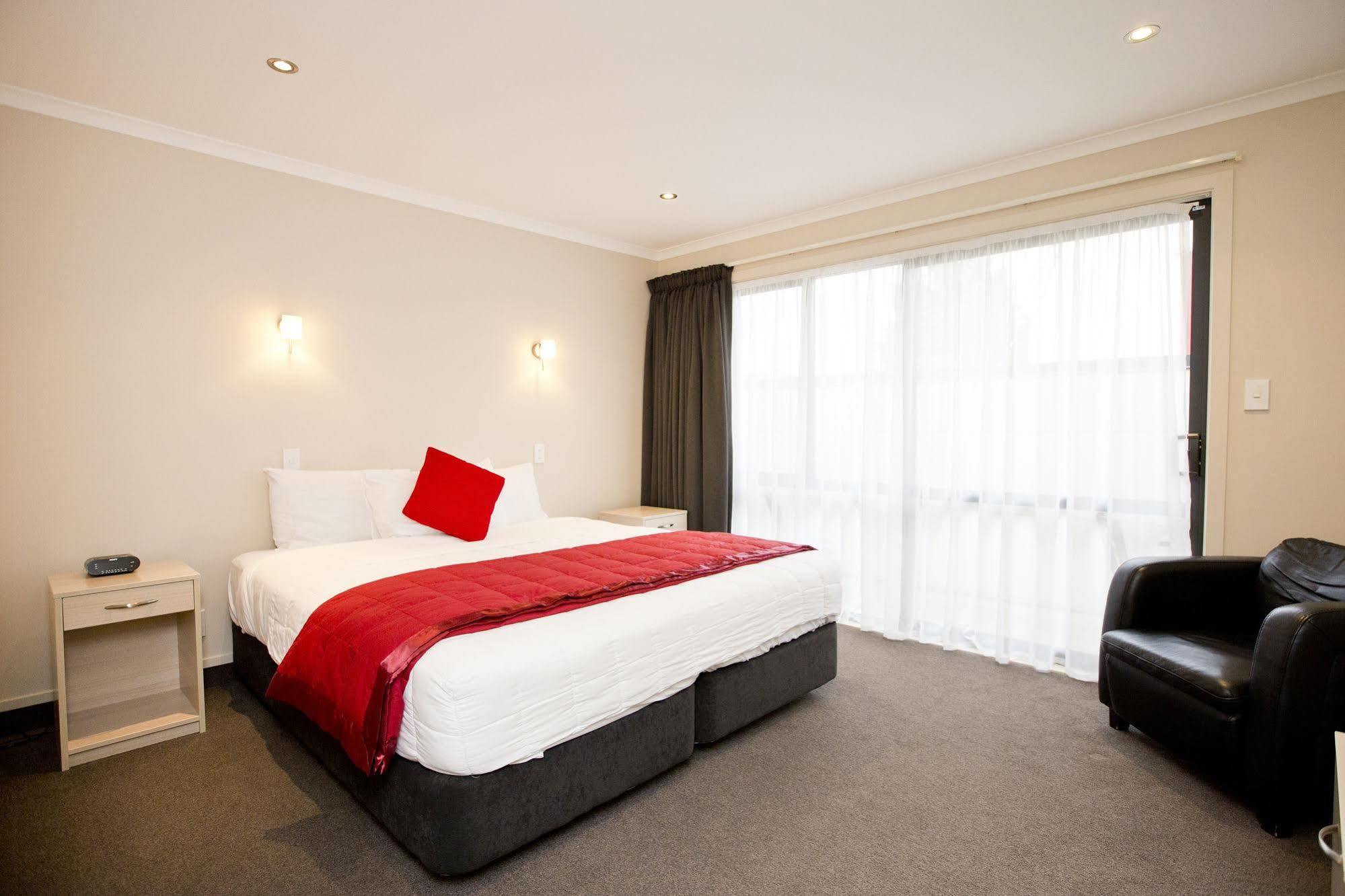 Kauri Court Motel Палмерстон-Норт Экстерьер фото