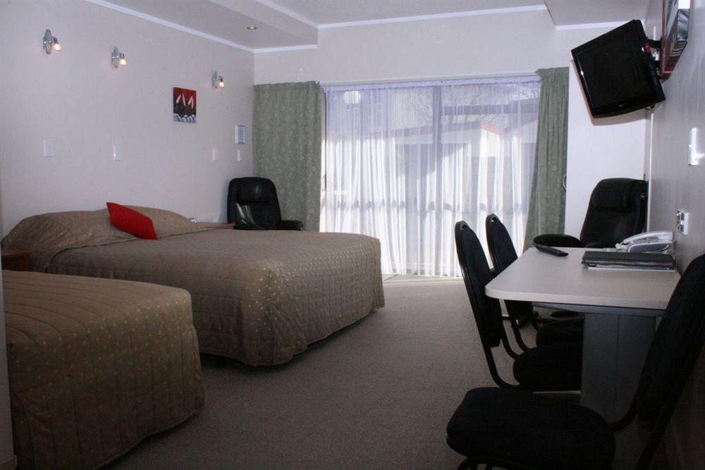 Kauri Court Motel Палмерстон-Норт Экстерьер фото